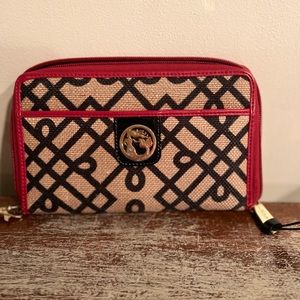 Spartina wristlet/wallet. Lowcountry Reign print with red leather trim/interior.